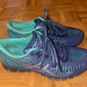 [9.5] W Asics Blue and Green Athletic / Running Shoes